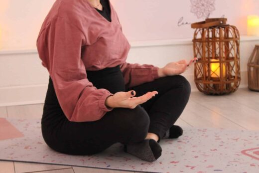 Yoga Prénatal dans le Var : Des Cours Collectifs pour les Femmes Enceintes