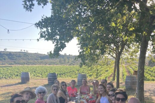 Découvrez l&#8217;Apéro Yoga dans le Var : Détente, Convivialité et Bien-être