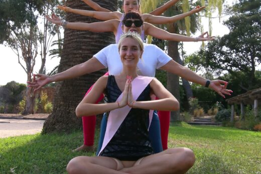 Yoga pour EVJF dans le Golfe de Saint-Tropez : Une Expérience Inoubliable