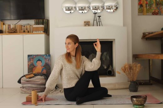 Yoga&#x20;th&#x00E9;rapeutique&#x20;&#x00E0;&#x20;Saint-Tropez&#x20;&#x3A;&#x20;Bienfaits&#x20;et&#x20;Techniques&#x20;pour&#x20;le&#x20;Corps&#x20;et&#x20;l&amp;&#x23;8217&#x3B;Esprit