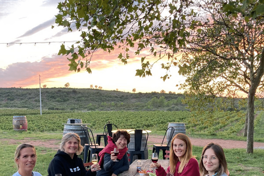 Découvrez le Yoga/Pilates Apéro : Une Évasion Bien-Être au Cœur des Vignes à Puget sur Argens.