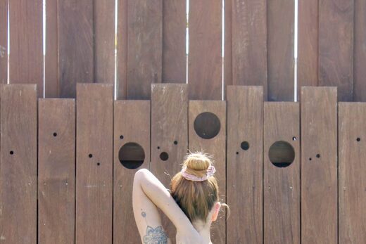 Yoga ou Pilates : Lequel choisir pour débuter à Puget-sur-Argens ?