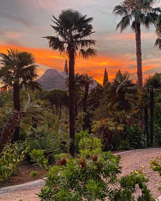 Retraite&#x20;Yoga&#x20;et&#x20;Pilates&#x20;dans&#x20;le&#x20;Var&#x20;&#x3A;&#x20;Bien-&#x00EA;tre&#x20;et&#x20;S&#x00E9;r&#x00E9;nit&#x00E9;&#x20;au&#x20;C&#x0153;ur&#x20;de&#x20;la&#x20;Nature